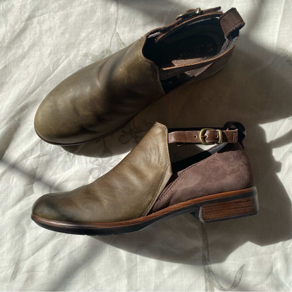 Naot Kamsin Two Toned Slip On Ankle Booties‎ green and brown leather ankle strap - Picture 3 of 10